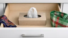 Trik kotak tisu: cara simpan beg plastik supaya laci dapur kekal kemas